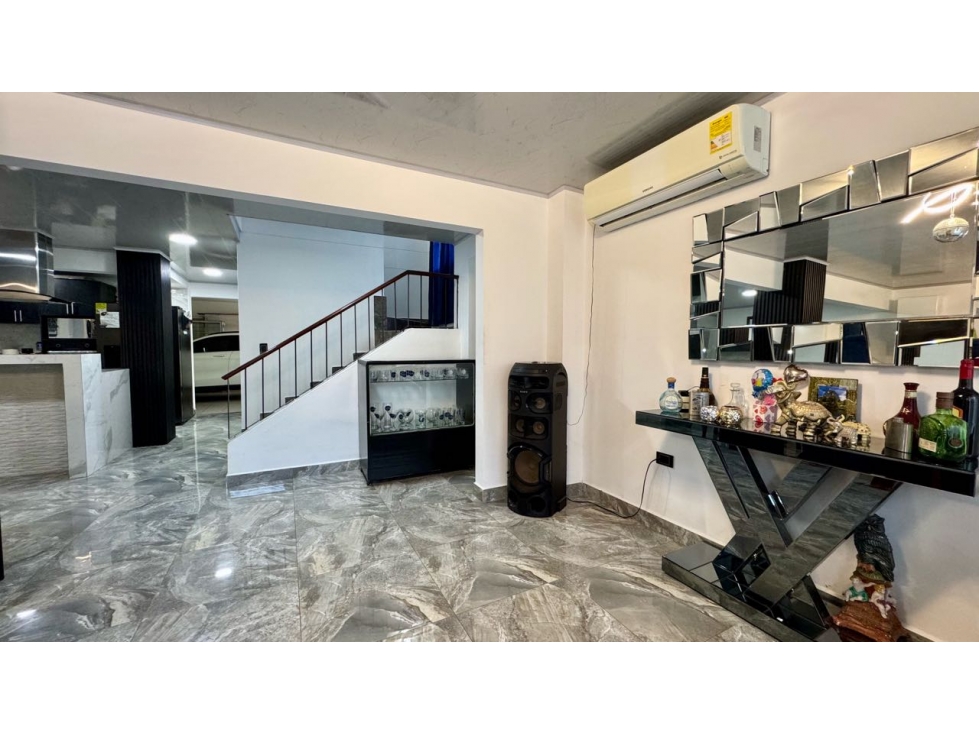 Casa esquinera de tres pisos en venta permuta Barrio Santa Ana Palmira — foto 5