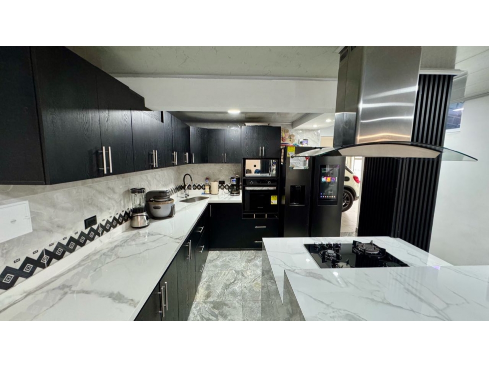 Casa esquinera de tres pisos en venta permuta Barrio Santa Ana Palmira — foto 6