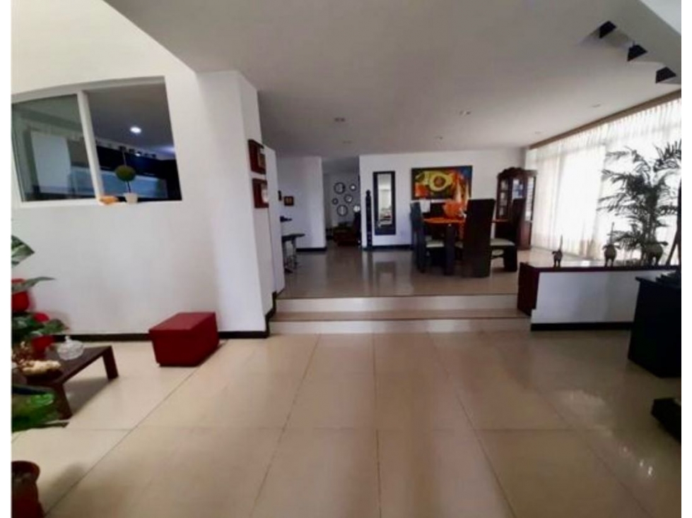 Casa esquinera de tres pisos en venta - Barrio Las Mercedes Palmira — foto 4