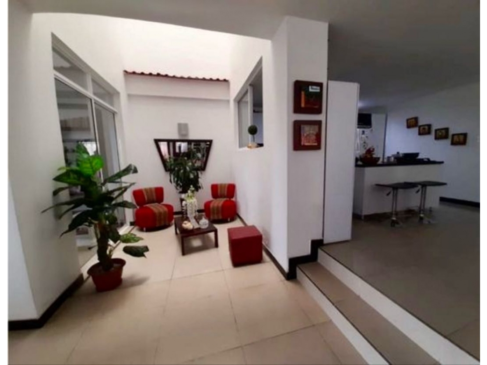 Casa esquinera de tres pisos en venta - Barrio Las Mercedes Palmira — foto 5