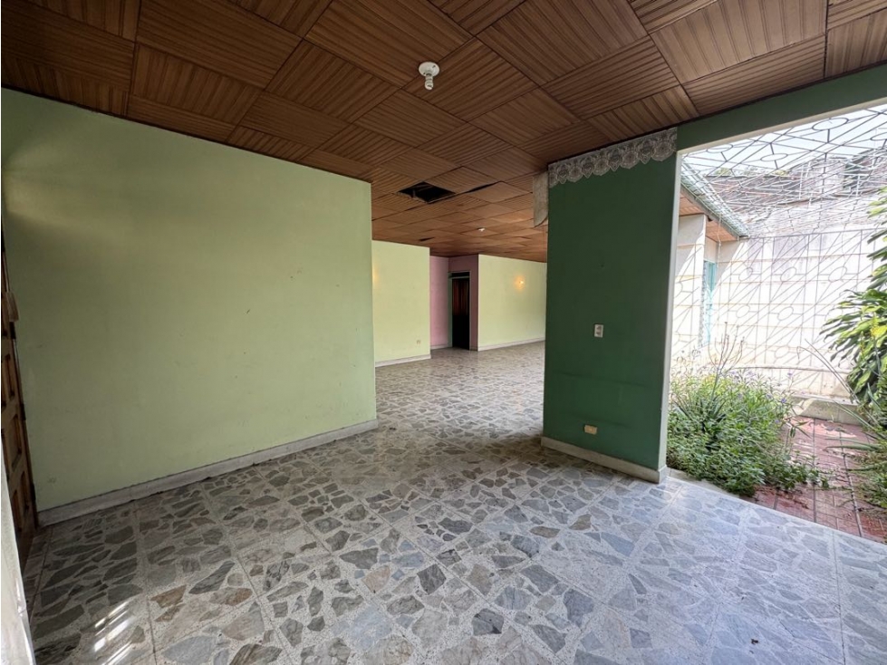 Casa esquinera de una planta en venta Barrio Las Mercedes Palmira - 6