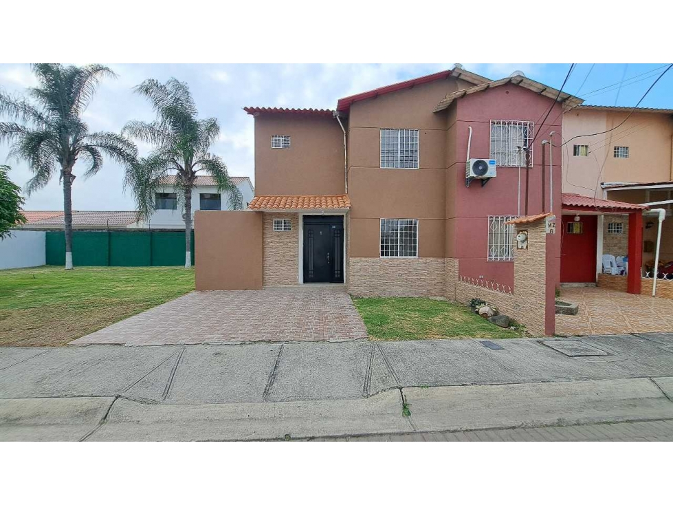 Casa Esquinera en Alquiler | Málaga 1 VíaSalitre - 1