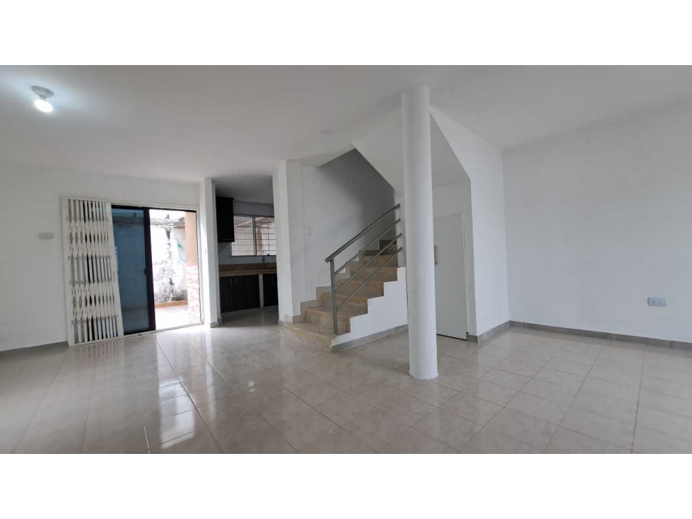 Málaga 1 Vía Salitre Casa Esquinera en Alquiler — foto 6