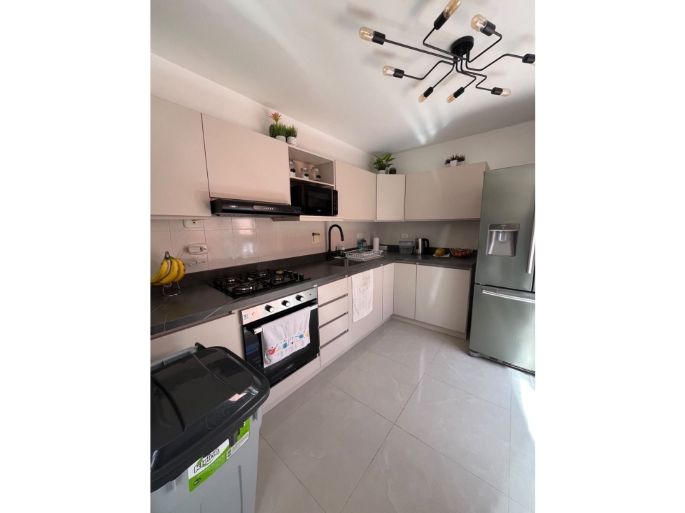 Venta de Casa esquinera en Llanogrande — foto 2