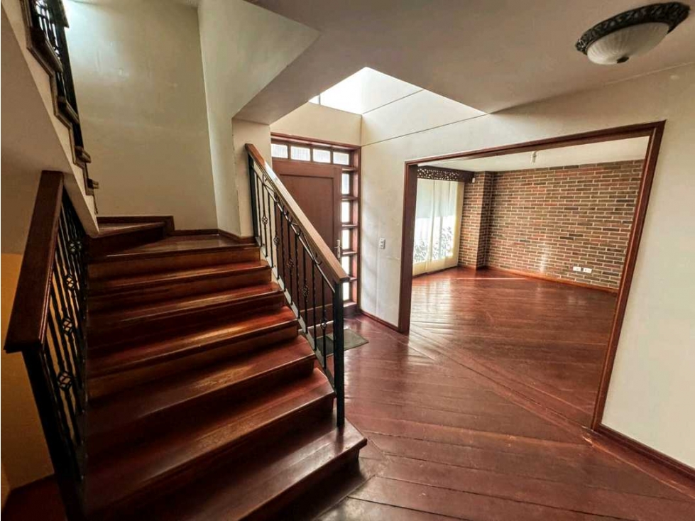 ¡Casa Esquinera en Palermo Venta o Arriendo para Uso Institucional — foto 2