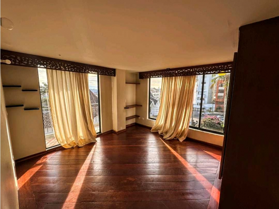 ¡Casa Esquinera en Palermo Venta o Arriendo para Uso Institucional — foto 4