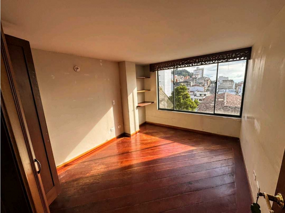 ¡Casa Esquinera en Palermo Venta o Arriendo para Uso Institucional — foto 6