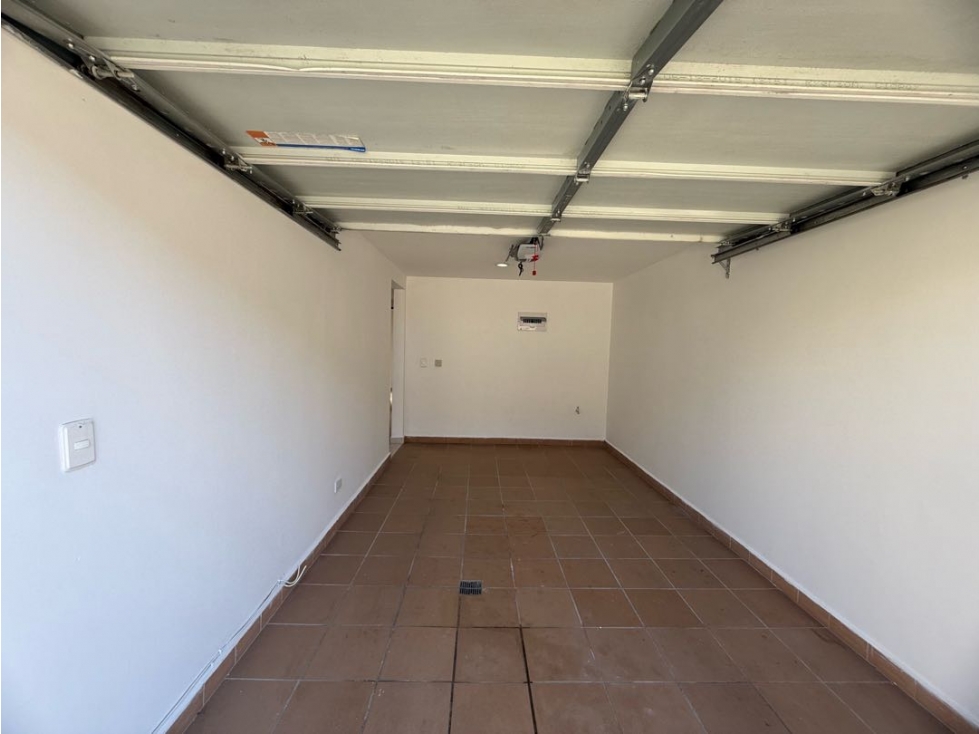 Casa esquinera en Urbanización abierta La Ceja — foto 2