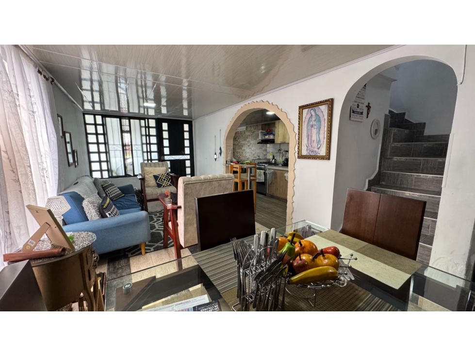 Casa esquinera en venta - Barrio Palmeras de Oriente Palmira Valle
