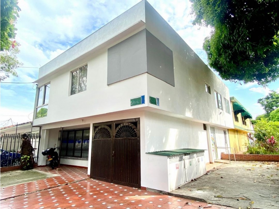 CASA ESQUINERA, USO DE SUELOS PARA SALUD EN VENTA. EL LIDO AMS.9742995