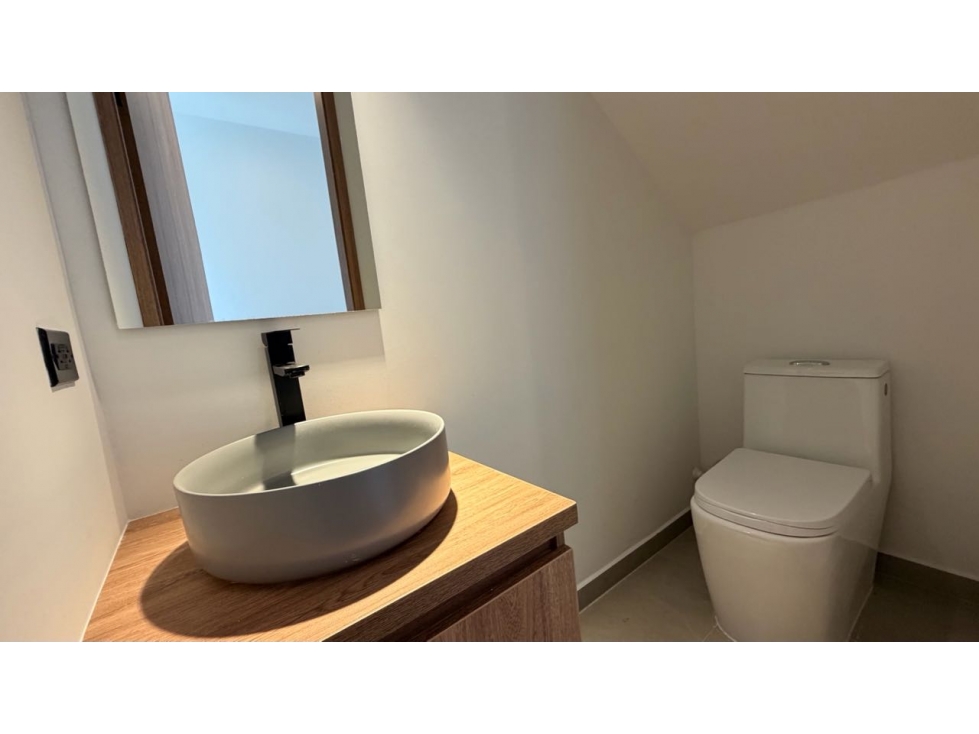 Casa esquinera en venta en La Ceja, Sector Campestre Real — foto 5