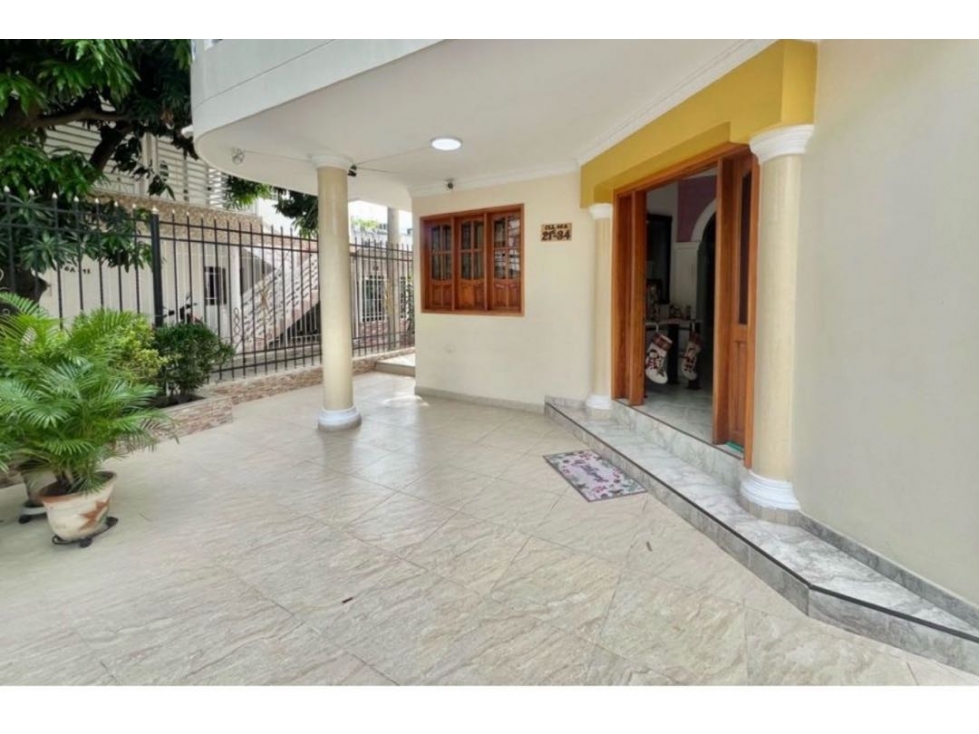 CASA ESQUINERA EN VENTA EN SECTOR SANTA CRUZ