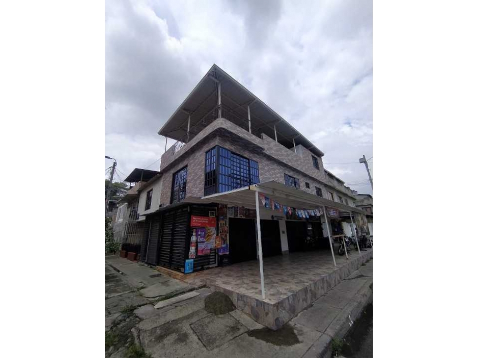 CASA ESQUINERA CON LOCAL EN VENTA EN JUAN PABLO PARA COMERCIO, PALMIRA