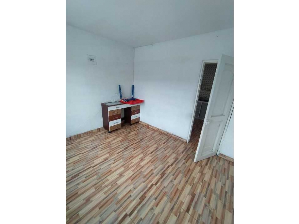 CASA ESQUINERA CON LOCAL EN VENTA EN JUAN PABLO PARA COMERCIO, PALMIRA — foto 4