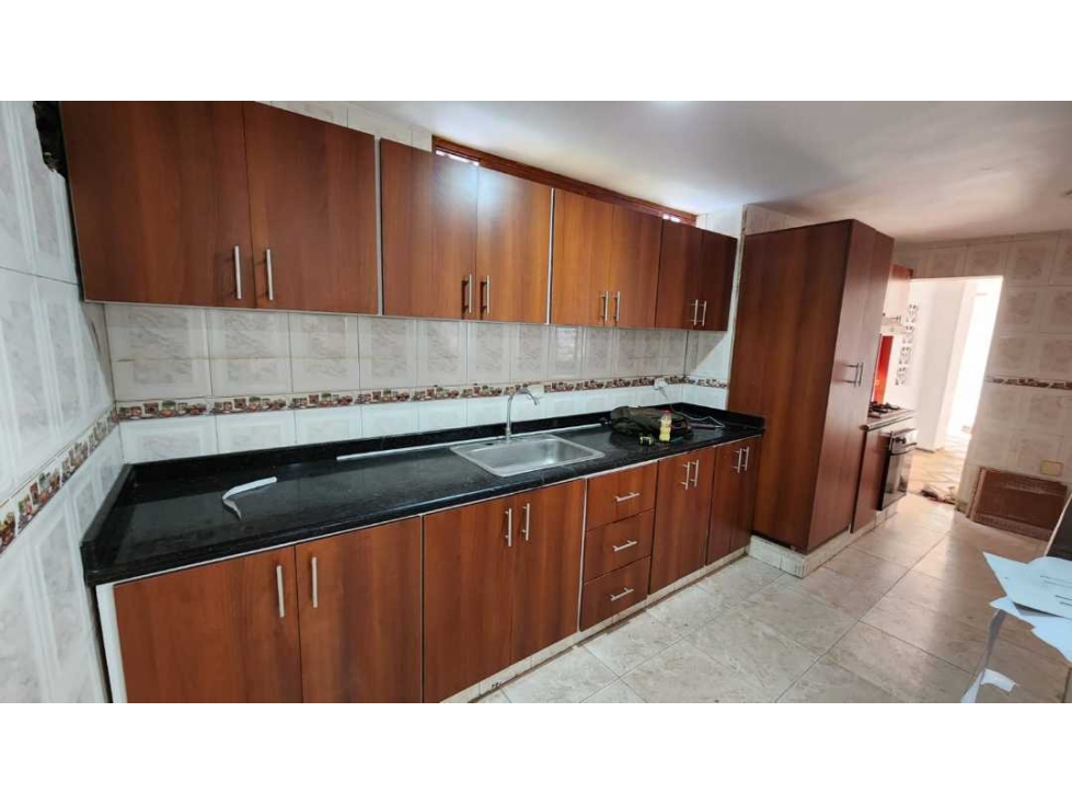 Casa esquinera en riascos a dos cuadras del libertador 005 — foto 3