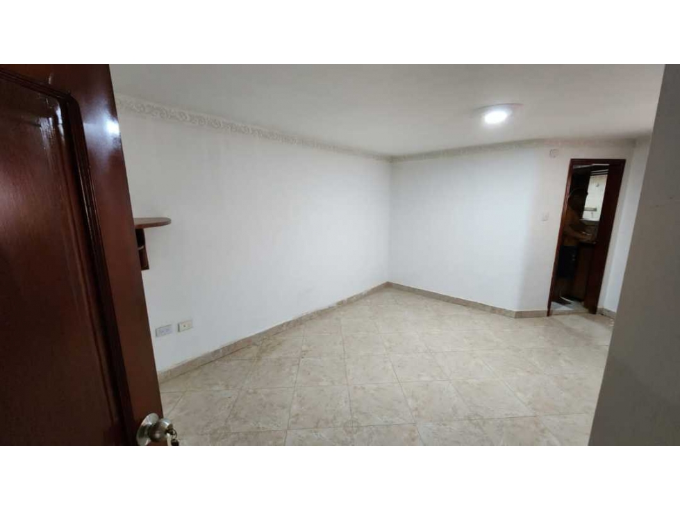 Casa esquinera en riascos a dos cuadras del libertador 005 — foto 5