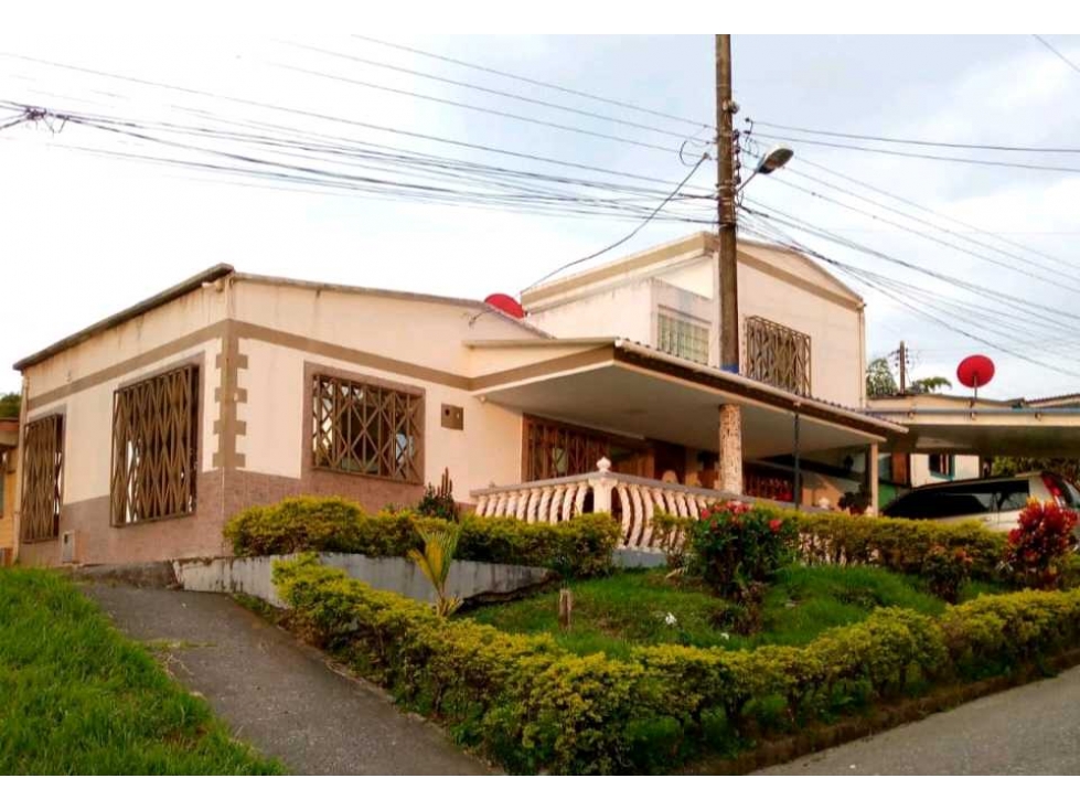 Casa esquinera para la.venta en Ulloa