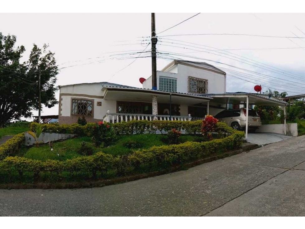 Casa esquinera para la.venta en Ulloa — foto 3