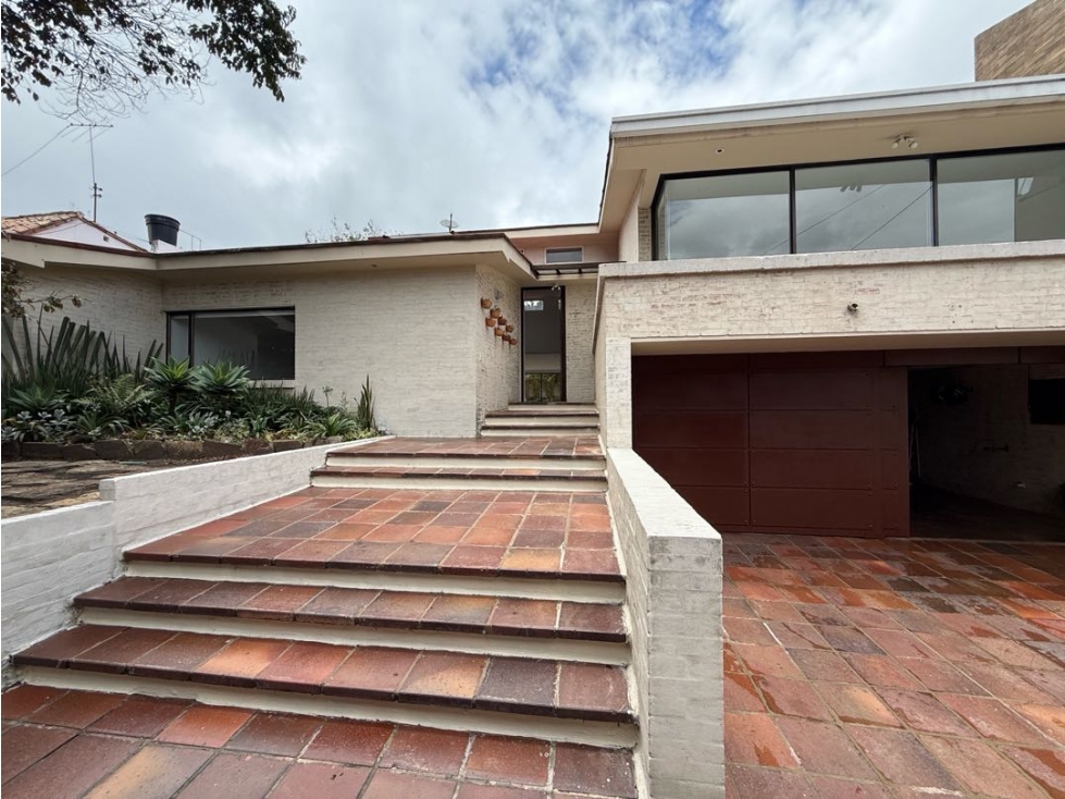 CASA EXCLUSIVA EN SANTA BÁRBARA ALTA | BOGOTÁ — foto 2