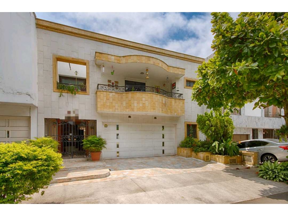 Casa externa 2 pisos en ciudad jardin 4 cuartos cerca jardin plaza — foto 2
