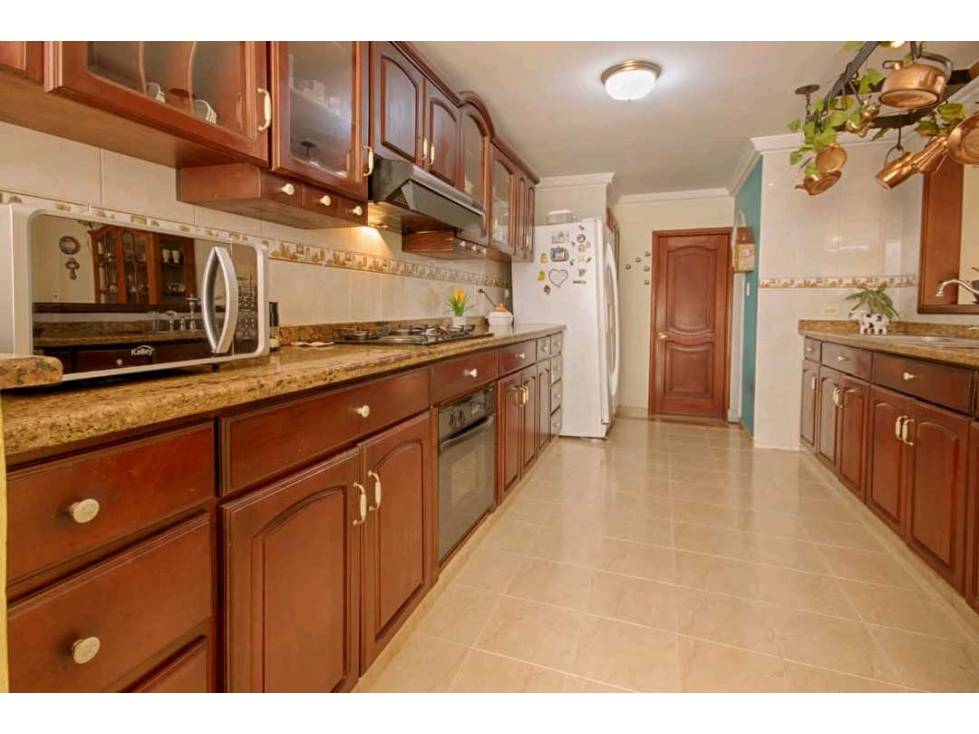 Casa externa 2 pisos en ciudad jardin 4 cuartos cerca jardin plaza — foto 6