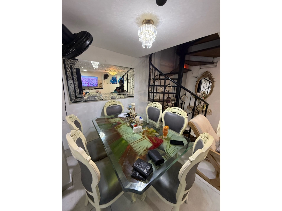 CASA EXTERNA DE 3 PISOS CON ACCESO EN PASAJE SECTOR VILLA DEL PRADO — foto 4