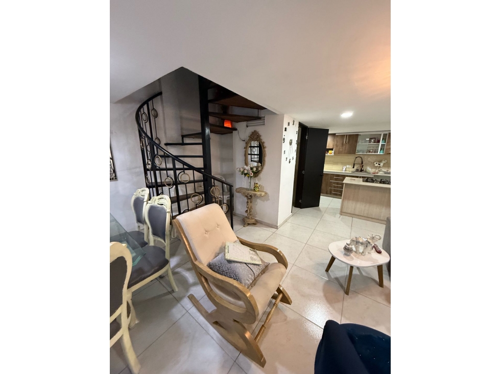 CASA EXTERNA DE 3 PISOS CON ACCESO EN PASAJE SECTOR VILLA DEL PRADO — foto 6