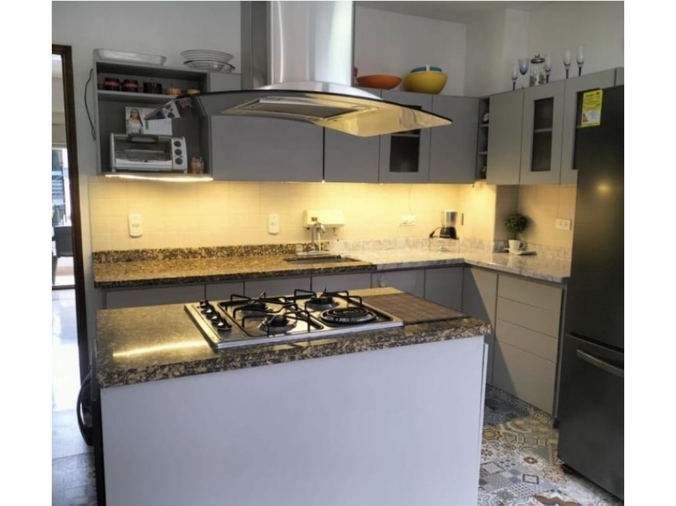 Casa familiar de alto nivel en Sabaneta San José