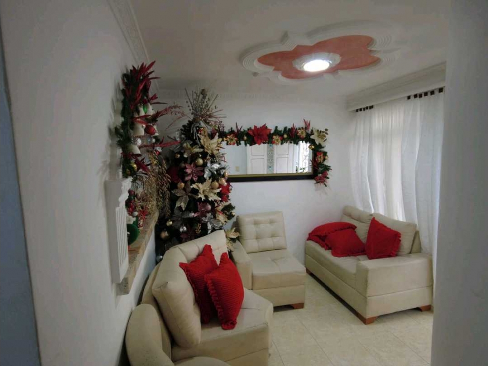 CASA FAMILIAR Y TRES LOCALES INVIERTE Y GENERA INGRESOS — foto 2