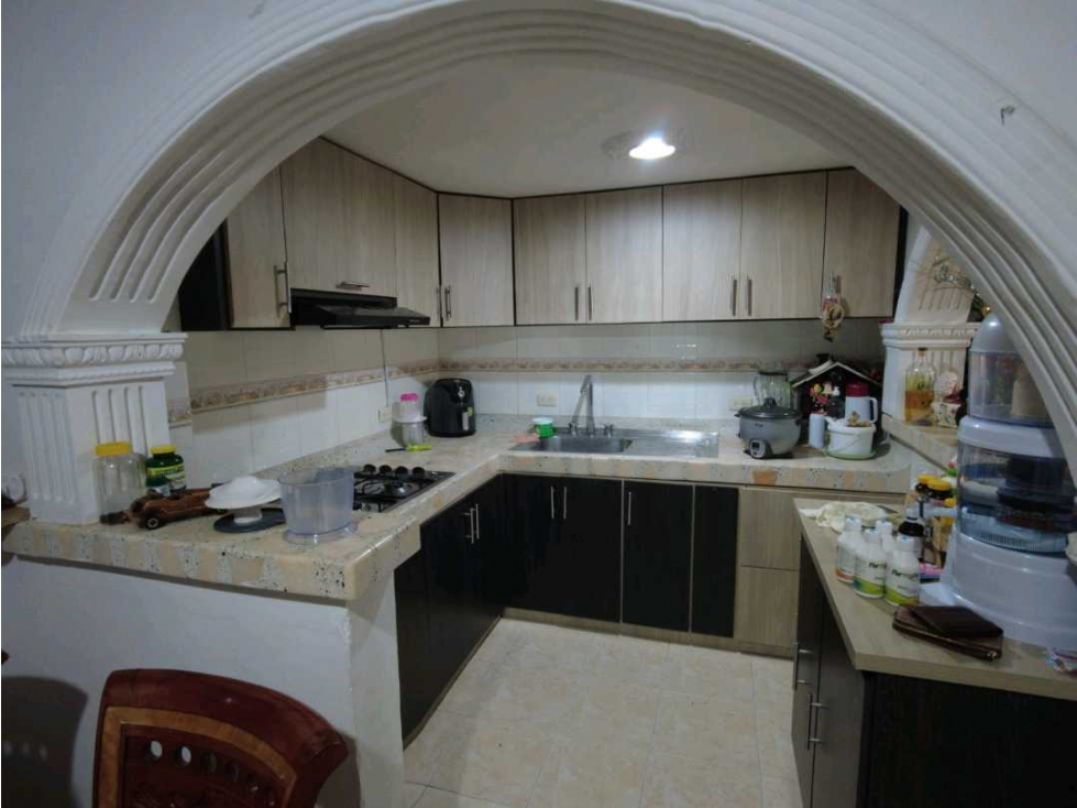 CASA FAMILIAR Y TRES LOCALES INVIERTE Y GENERA INGRESOS — foto 5