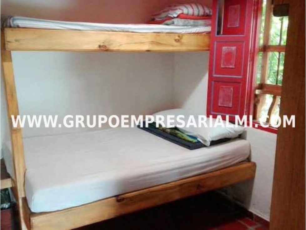CASA FINCA AMOBLADA EN ARRIENDO - SECTOR GUATAPE COD: 29175 - 6