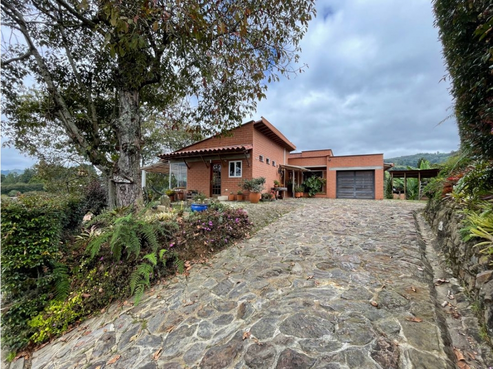 Casa Finca (cabaña) en parcelación en Guarne Vereda La Clara