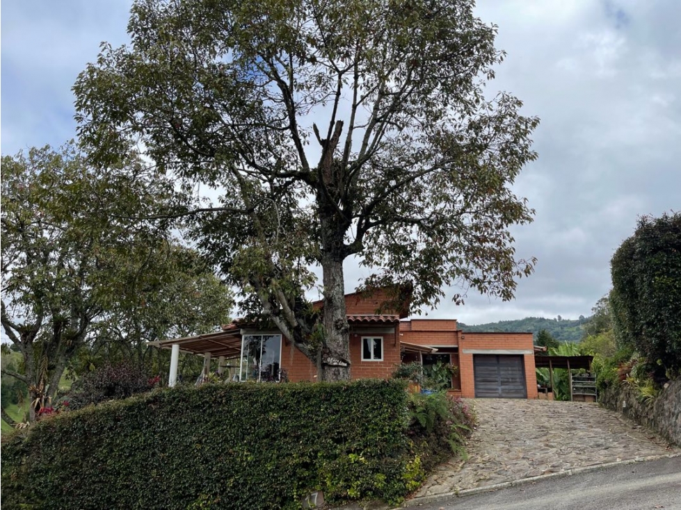 Casa Finca (cabaña) en parcelación en Guarne Vereda La Clara — foto 2