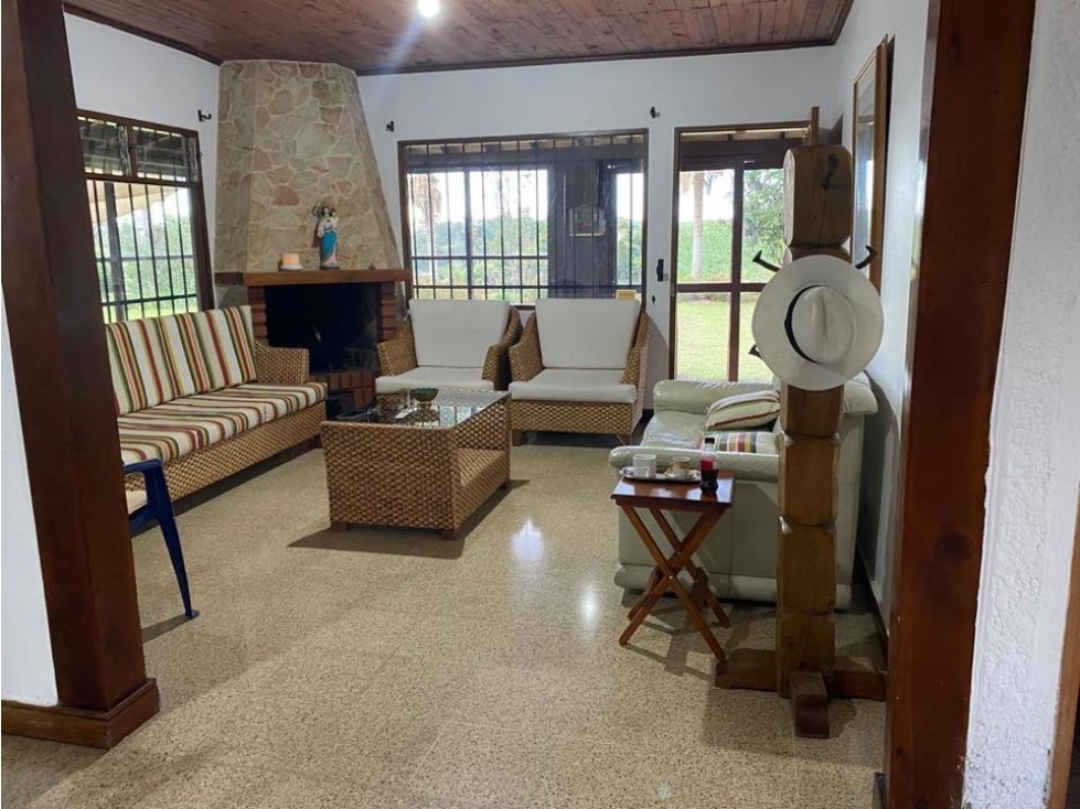 Casa con Pesebreras para la venta en El Carmen de Viboral - 3