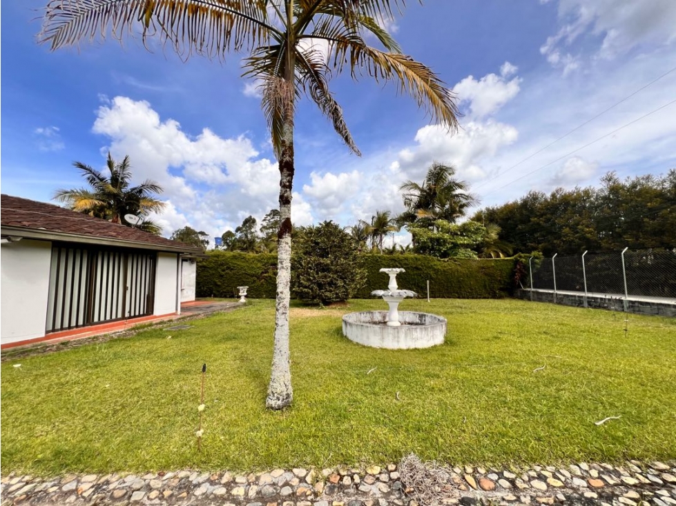 CASA FINCA CON EXCELENTE UBICACIÓN EN VENTA EN CABECERAS LLANOGRANDE.. — foto 3