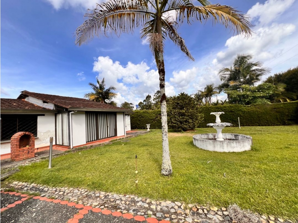 CASA FINCA CON EXCELENTE UBICACIÓN EN VENTA EN CABECERAS LLANOGRANDE.. — foto 4