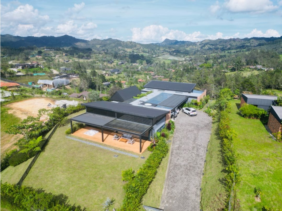 Casa finca de lujo en exclusiva parcelación en el retiro