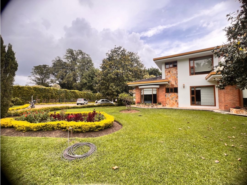 CASA FINCA DE LUJO EN VENTA EN LLANOGRANDE ~ SECTOR CLUB ~ Ganga. — foto 6