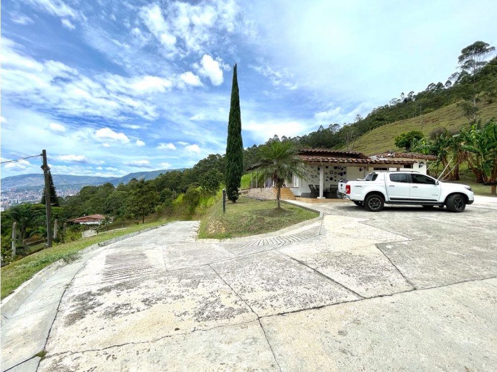 CASA FINCA EN ARRIENDO ENTRE ENVIGADO Y SABANETA - 3