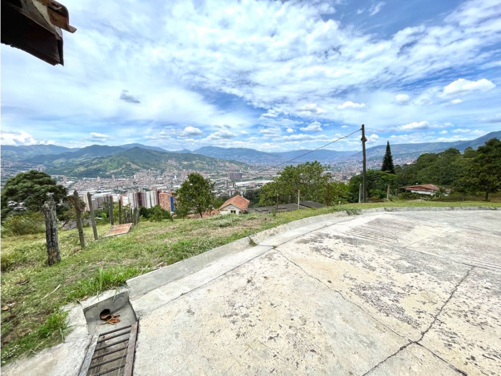 CASA FINCA EN ARRIENDO ENTRE ENVIGADO Y SABANETA - 4