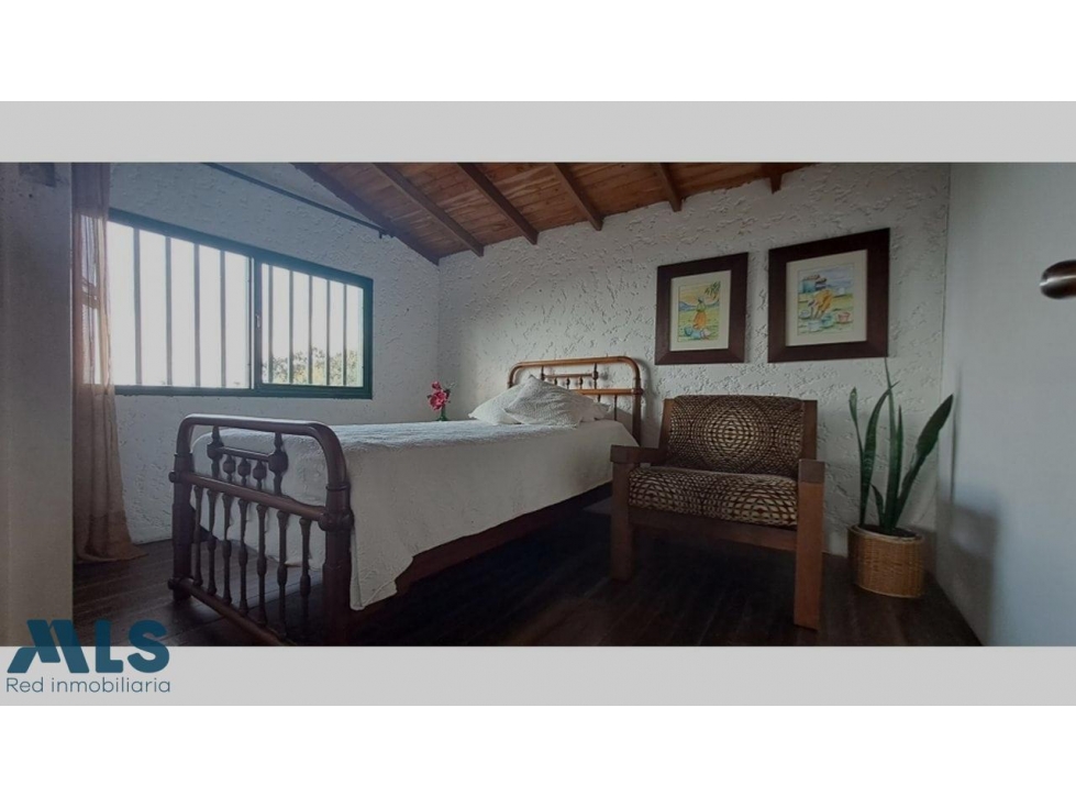 Casa finca en Copacabana con amplio lote y excelen...(MLS#257753) - 1