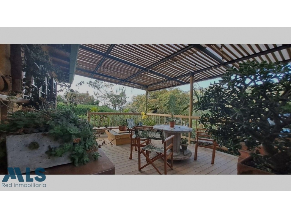 Casa finca en Copacabana con amplio lote y excelen...(MLS#257753) - 2