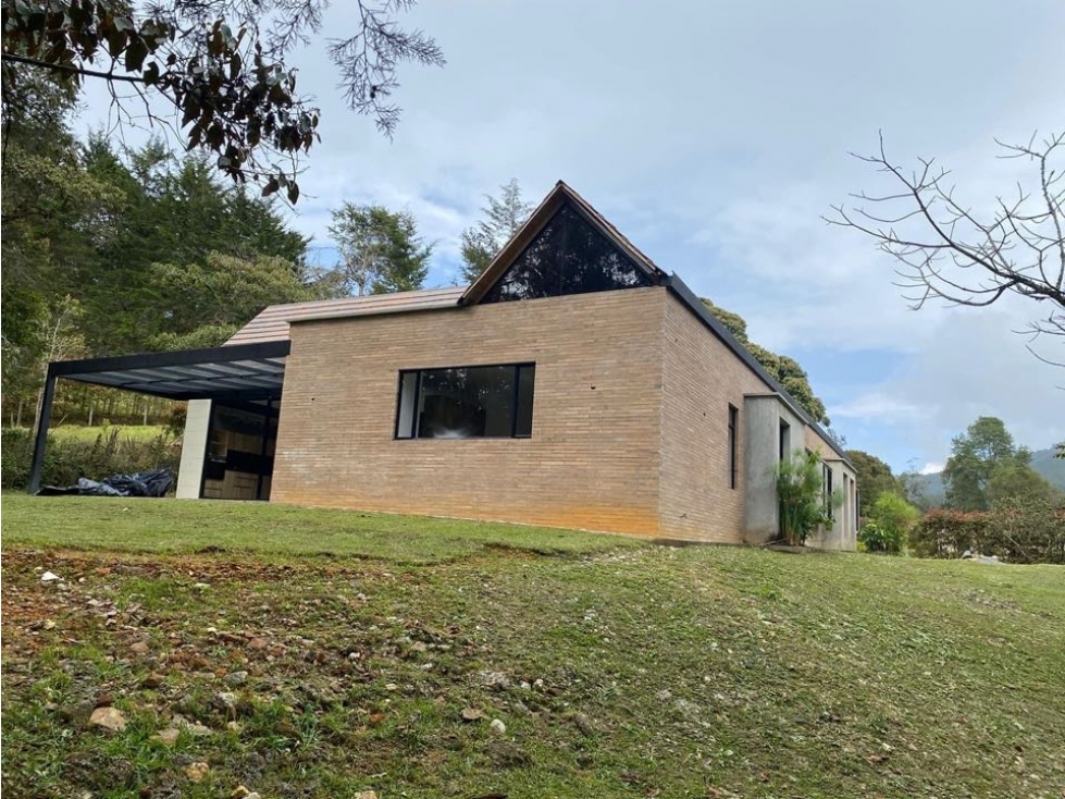 CASA FINCA EN EL RETIRO A 6 MINUTOS DEL PUEBLO EN UNIDAD CERRADA — foto 4