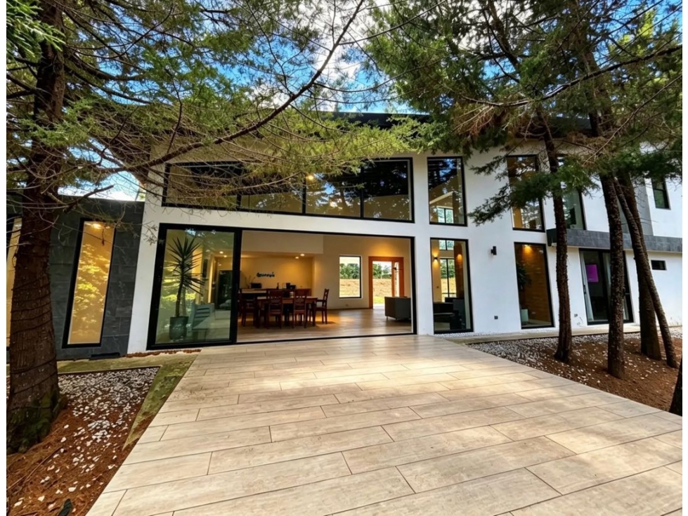 Casa Finca en Parcela vía Aeropuerto - Guarne