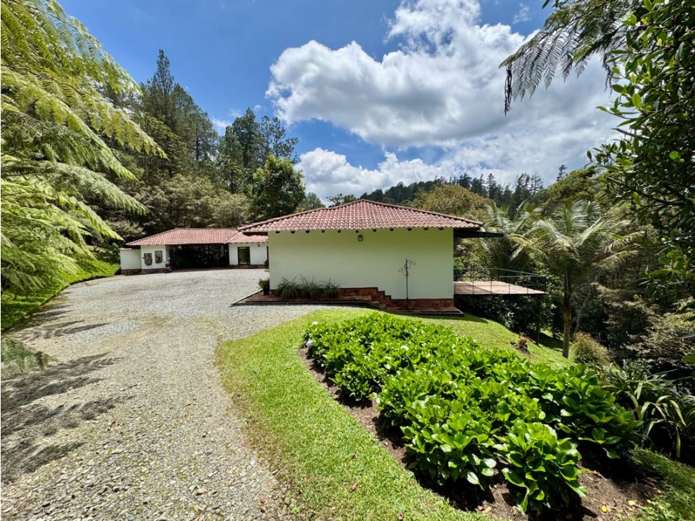 Casa finca en parcelación en el Retiro