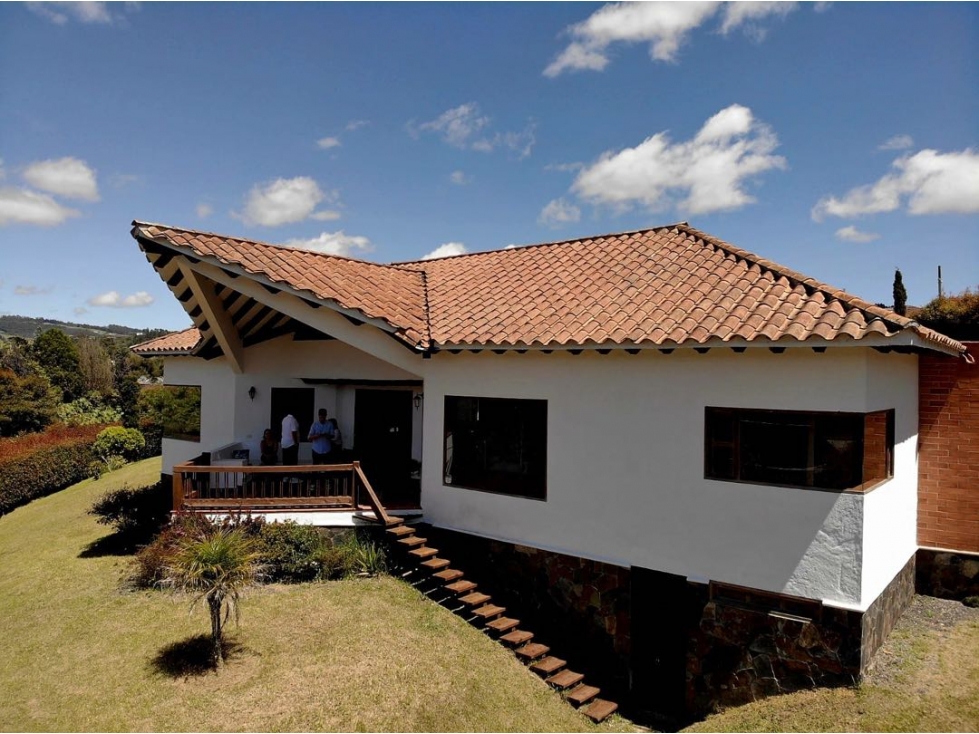 Casa finca en unidad cerrada en alto del escobero para alquilar — foto 5