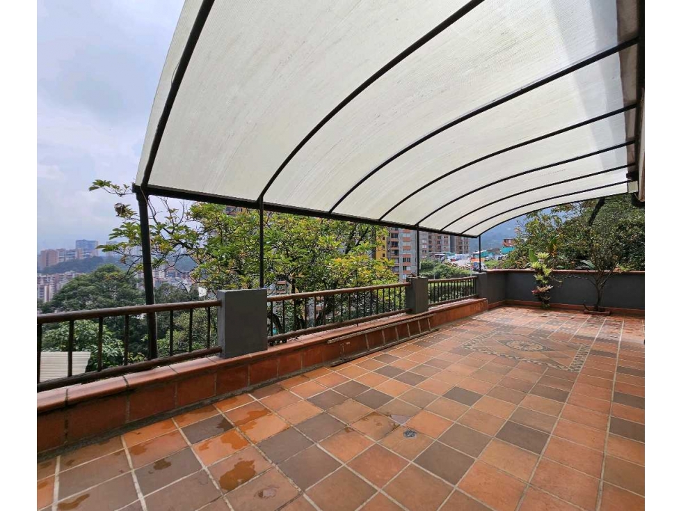 Casa en Venta en Envigado, Palmeras | Lote con Potencial Comercial — foto 2