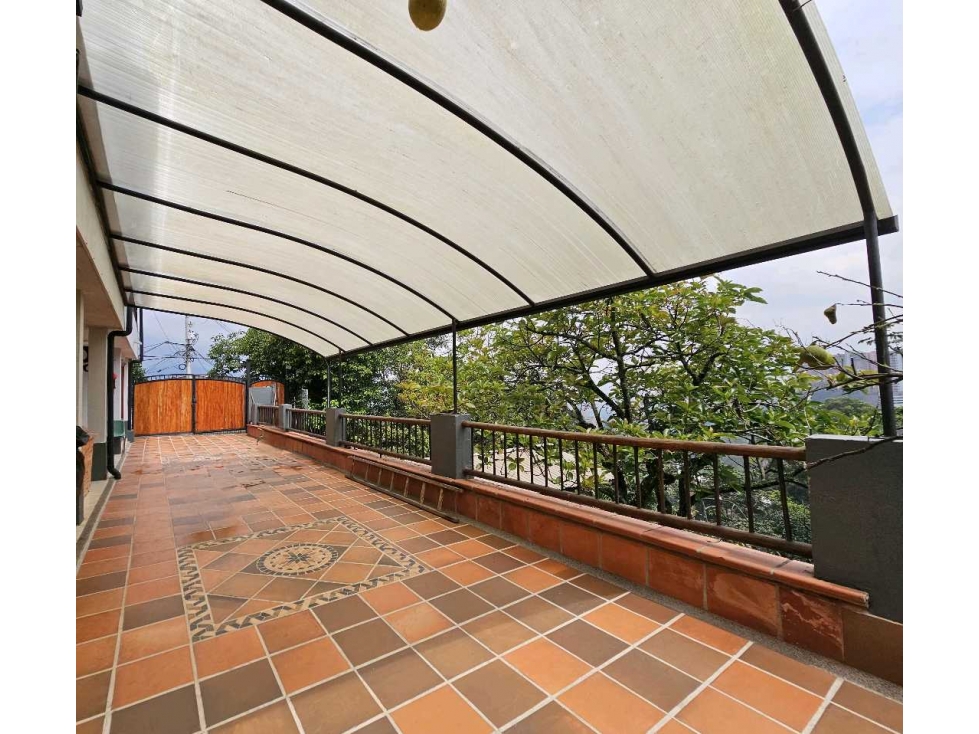Casa en Venta en Envigado, Palmeras | Lote con Potencial Comercial — foto 3