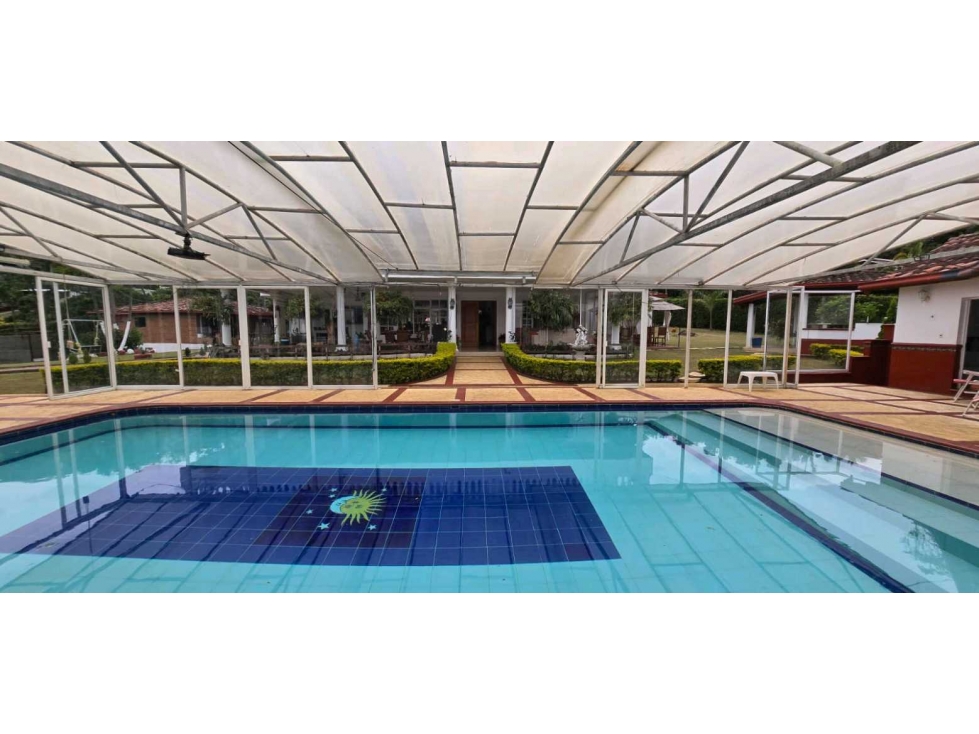 EXCELENTE CASA FINCA EN VENTA COPACABANA GIRARDOTA