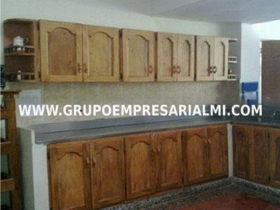 CASA FINCA EN VENTA - SANTA FE DE ANTIOQUIA, LOS ALMENDROS COD: 27844 - 4